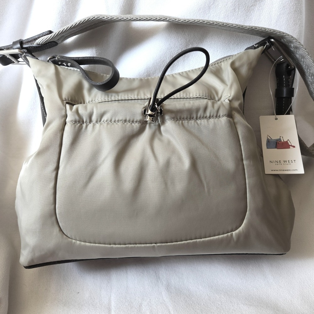 Nine West Shoulder Bag Womens Small Khaki New Nylon Sole Train N-31210‎